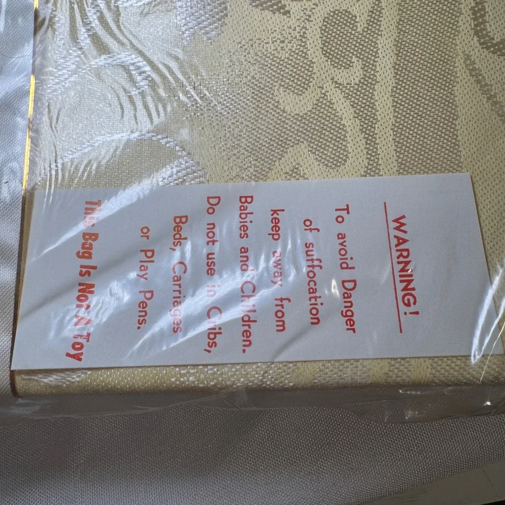 Vintage FL Gold Damask Tablecloth and 6 Napkin Set 54x74 Floral Made in Japan